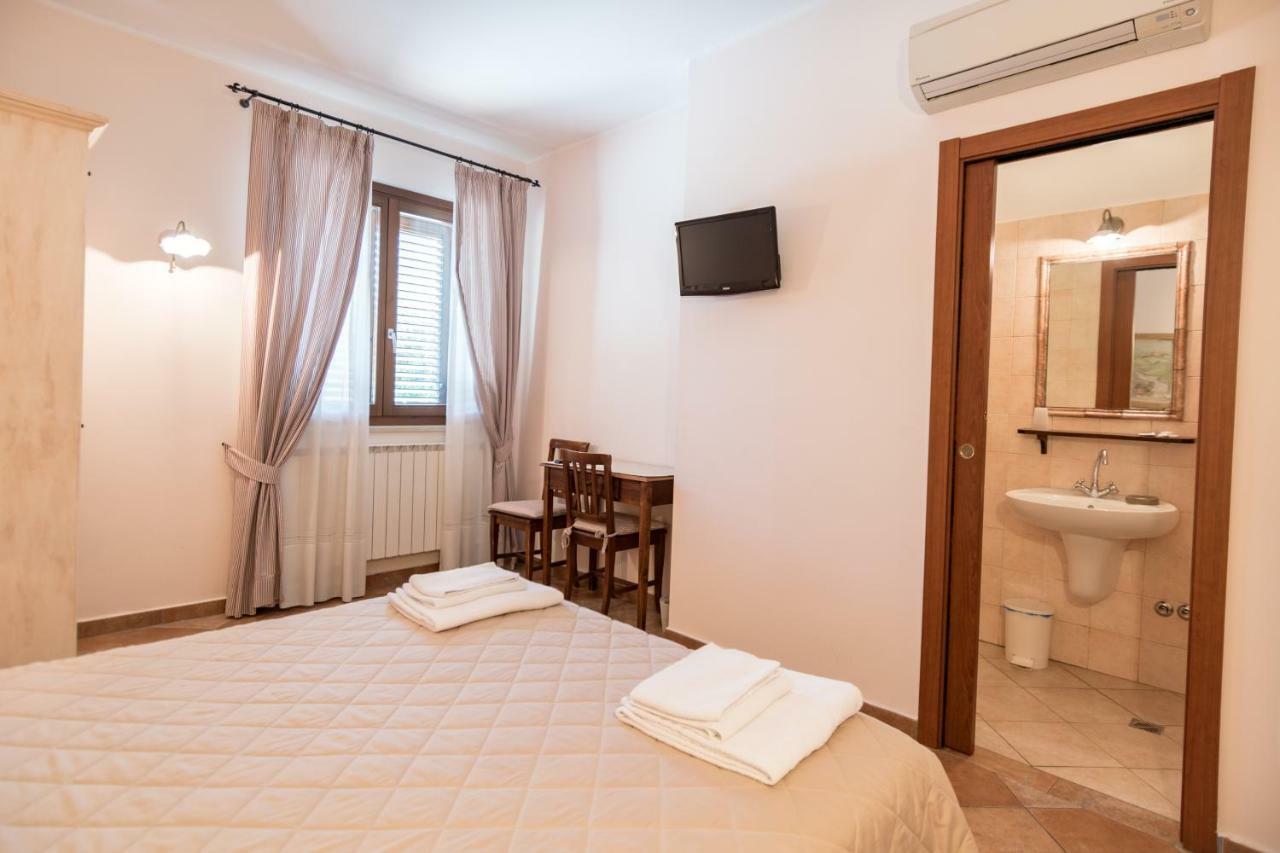 Bed & Breakfast Al Pian D'Assisi Exterior photo